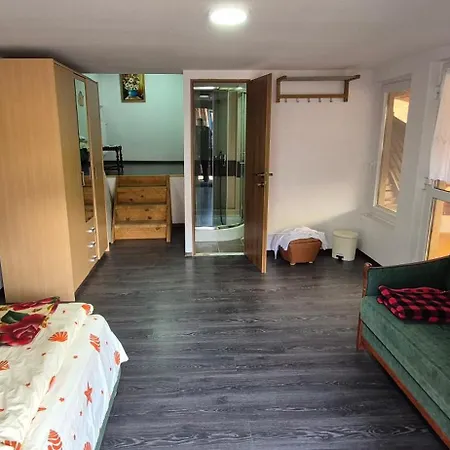 Oereg Tornacos Lak Country house *